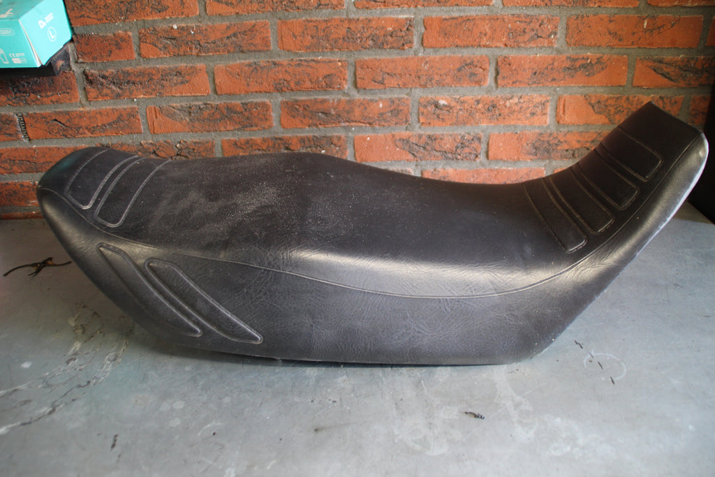 Yamaha XJ900F zadel