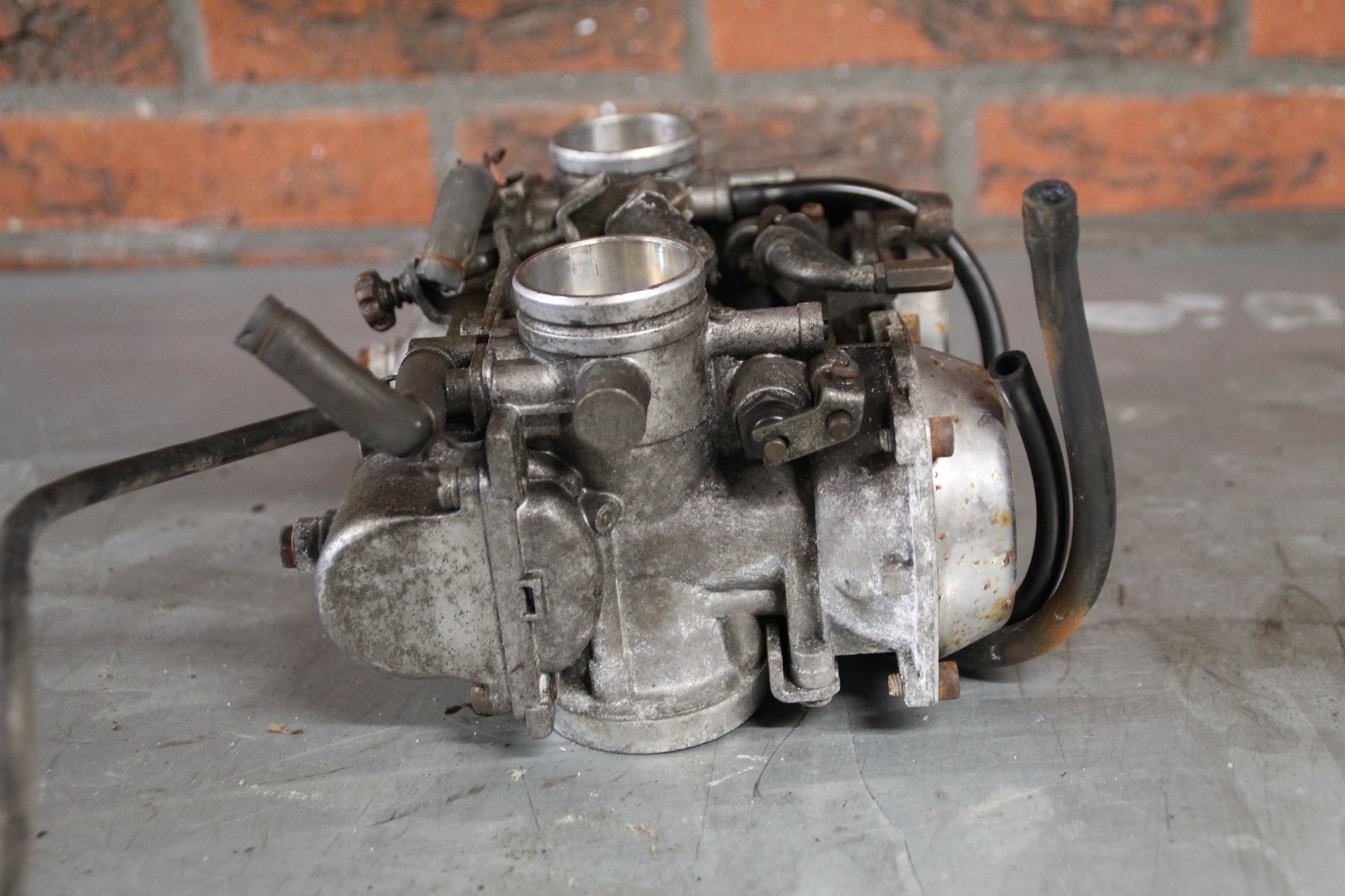 Suzuki GR650X carburateurs
