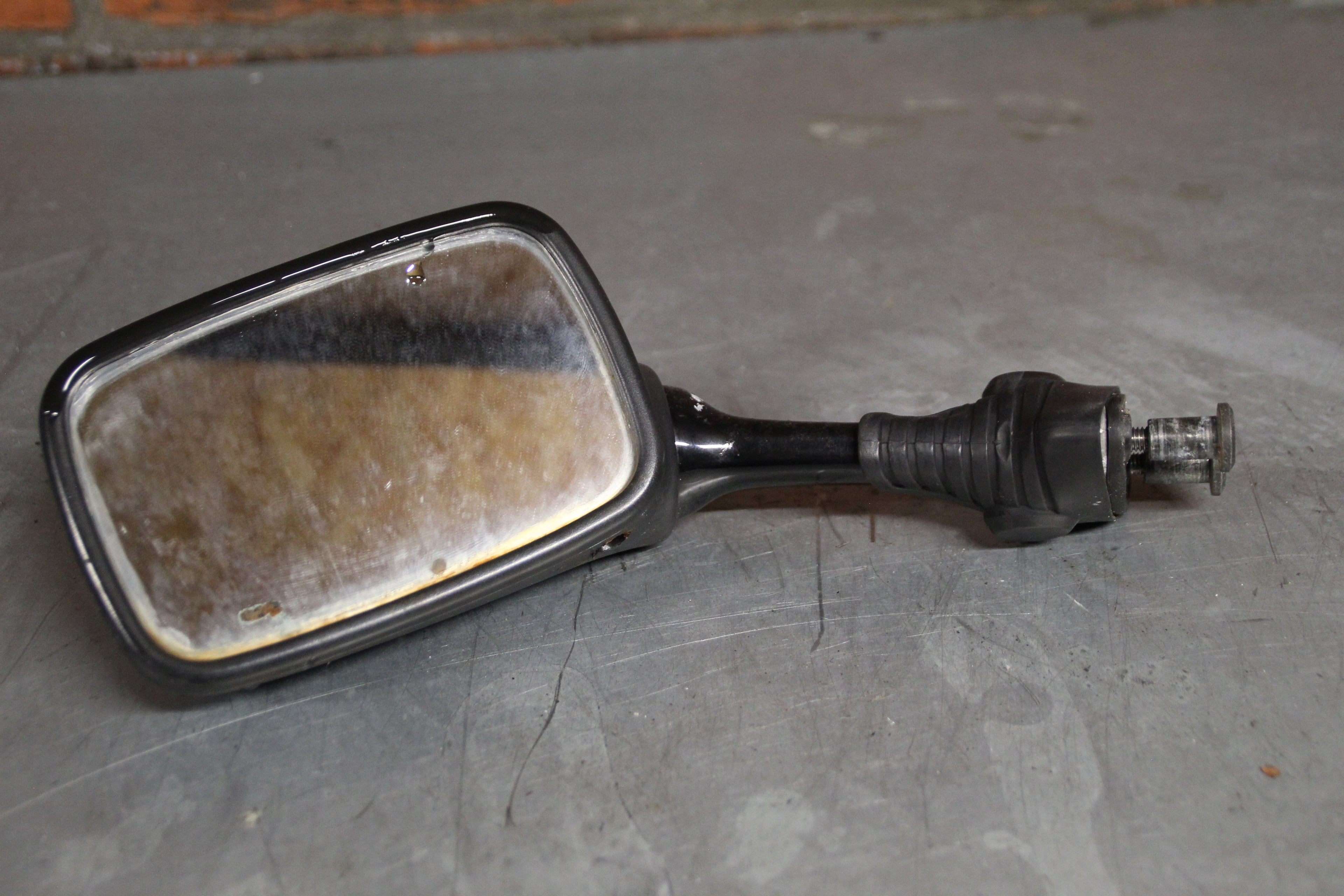 Suzuki GSXR1100W spiegel links