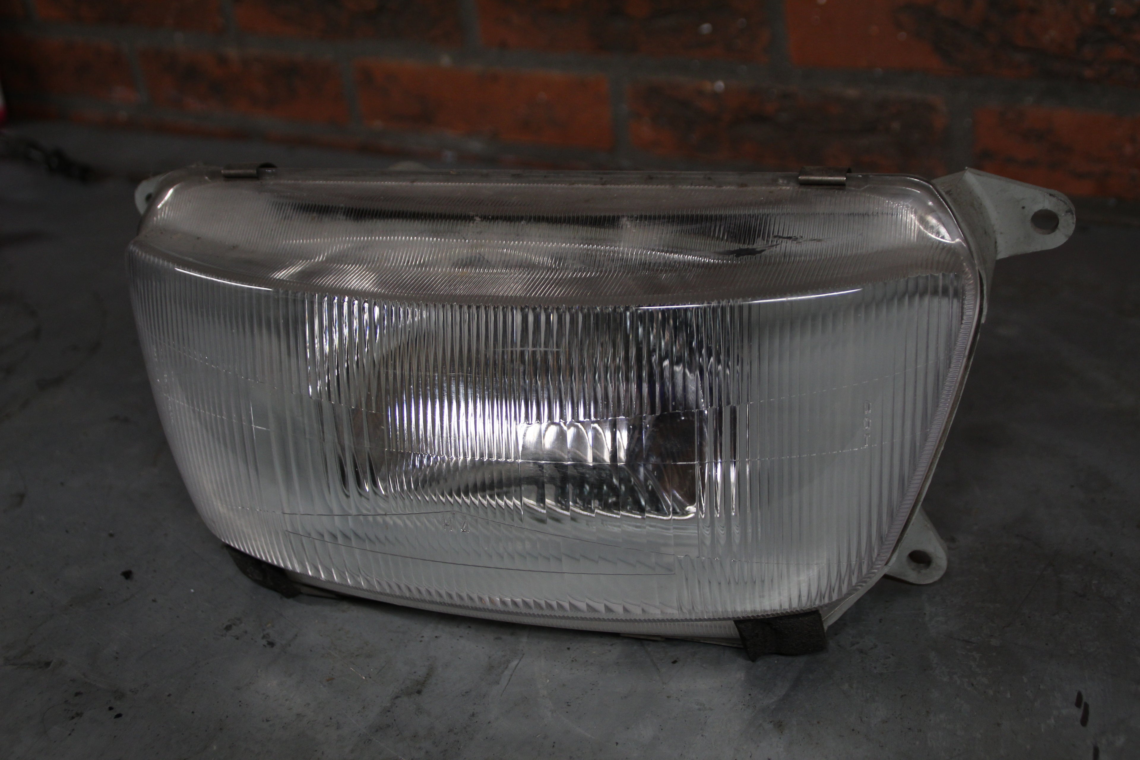 Honda PC800 koplamp