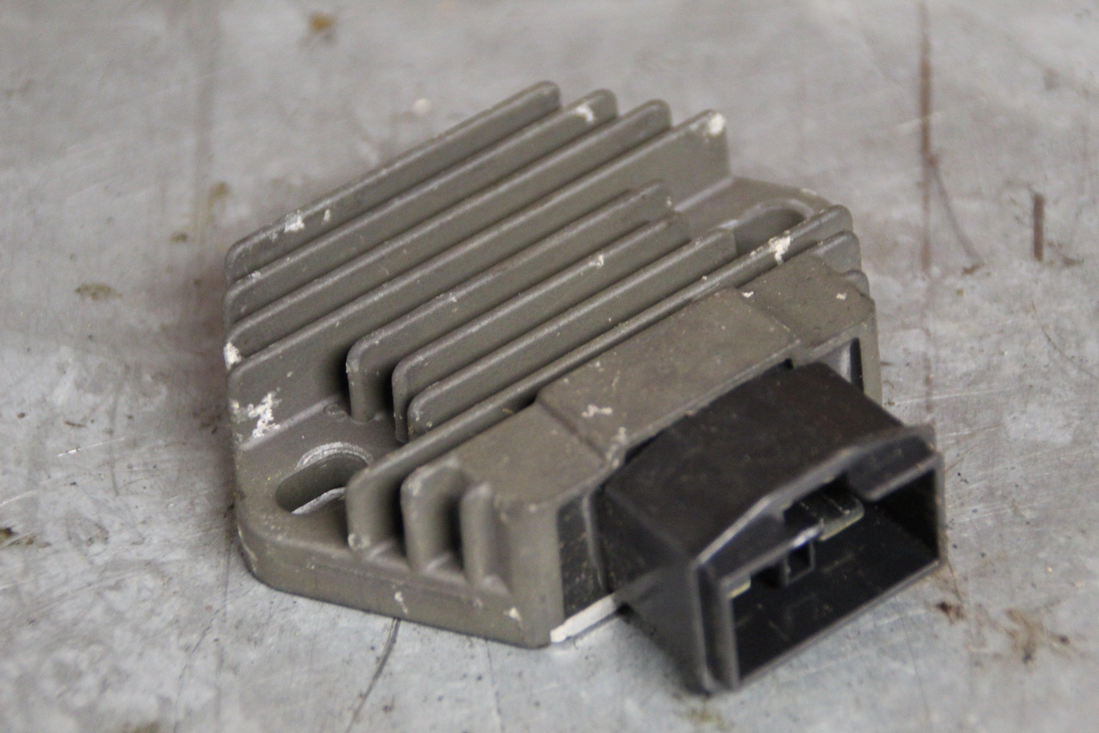 Honda PC800 spanningsregelaar