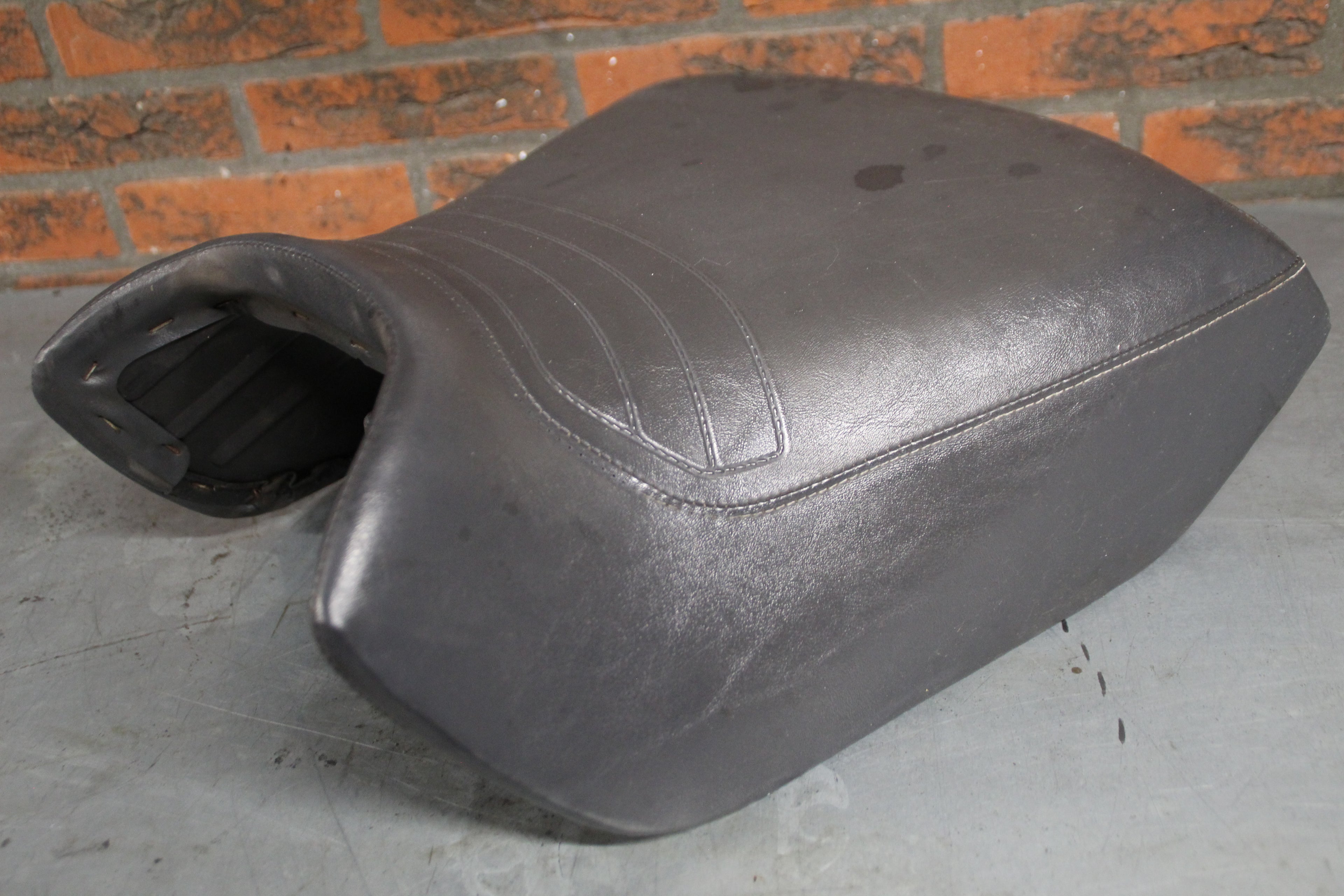 Honda PC800 zadel