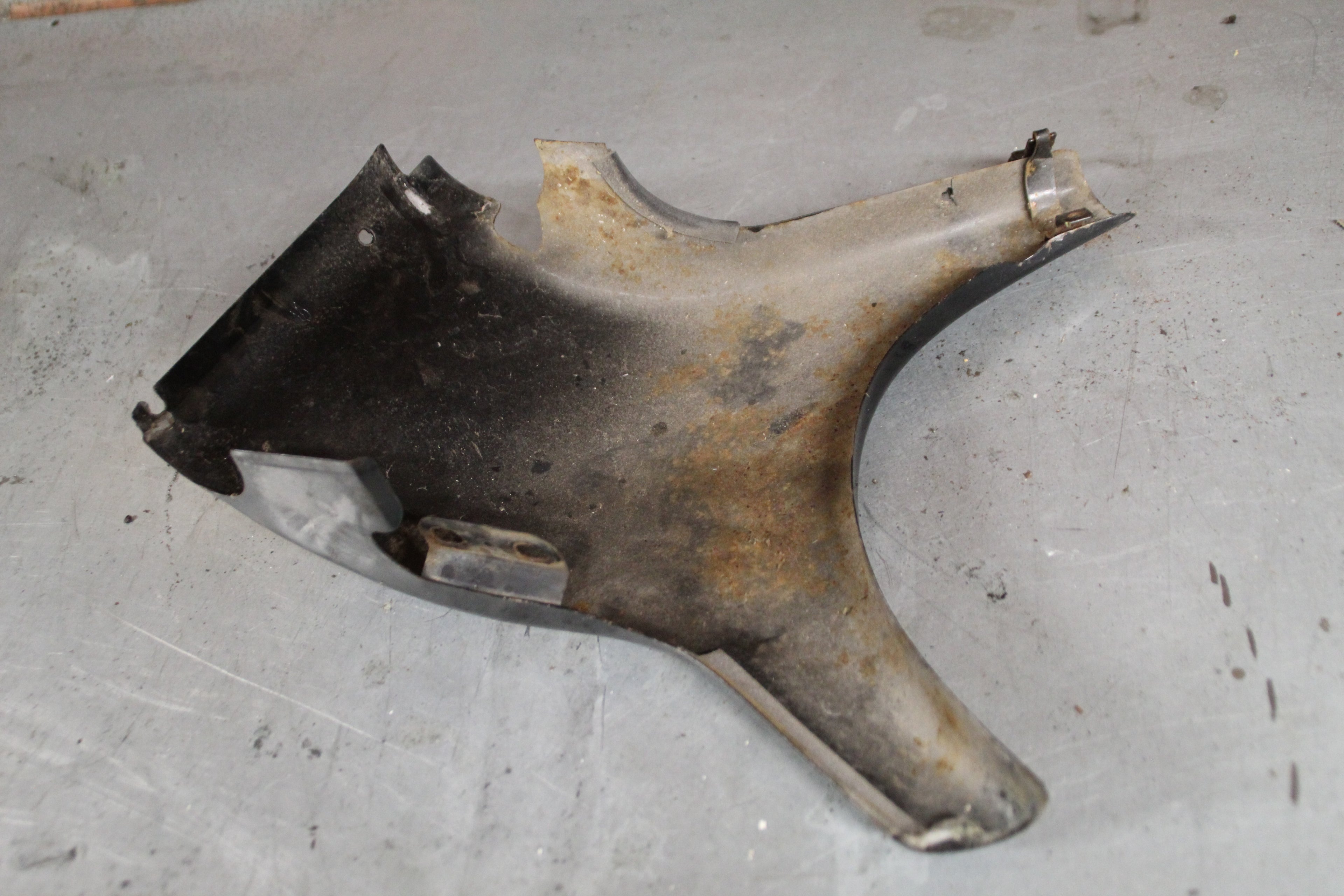 Suzuki VS700 halskap links
