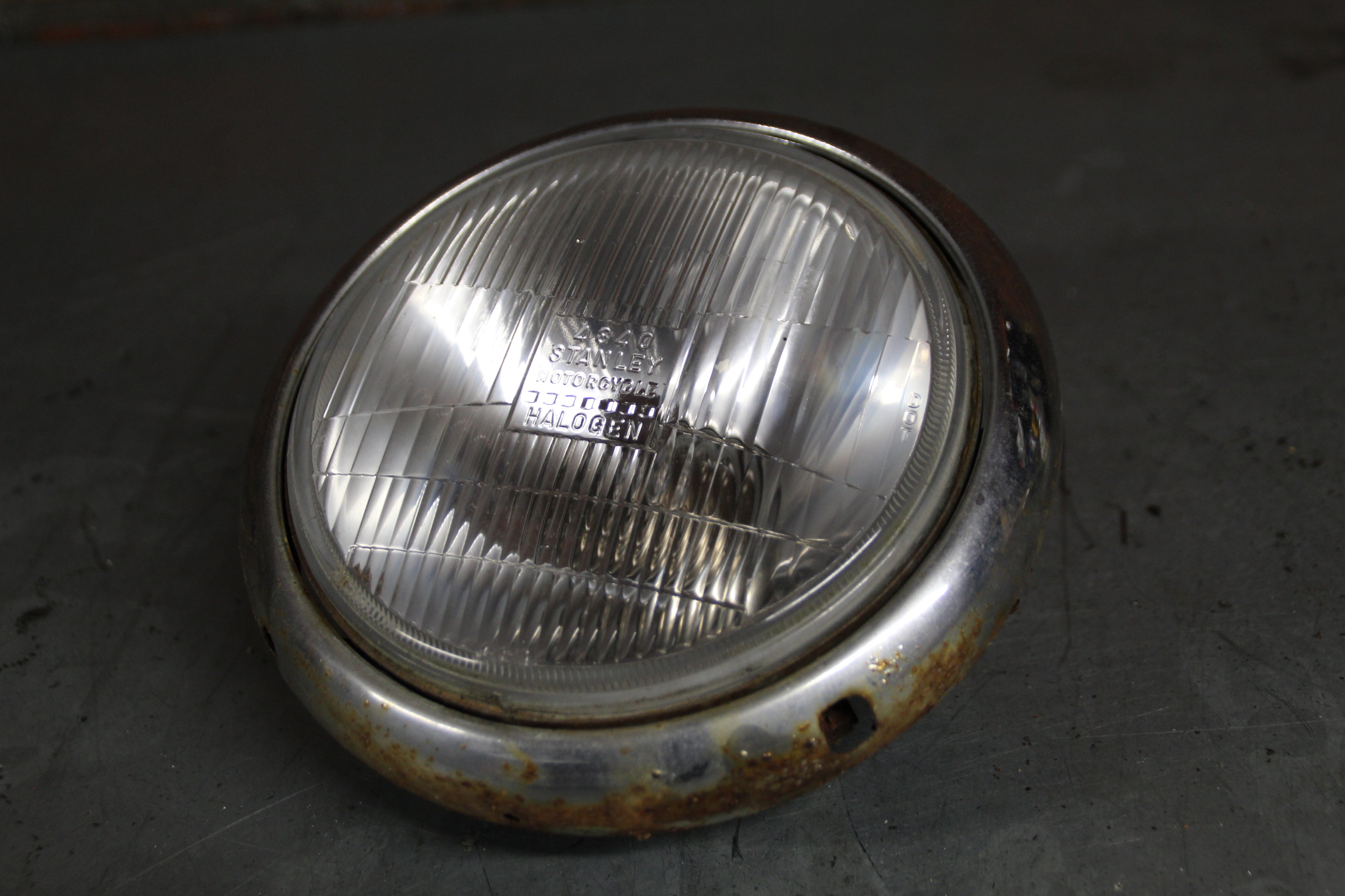 Suzuki VS700 koplamp