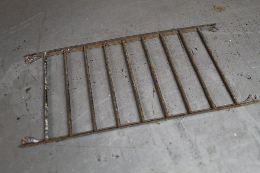 Suzuki VS700 radiator rooster