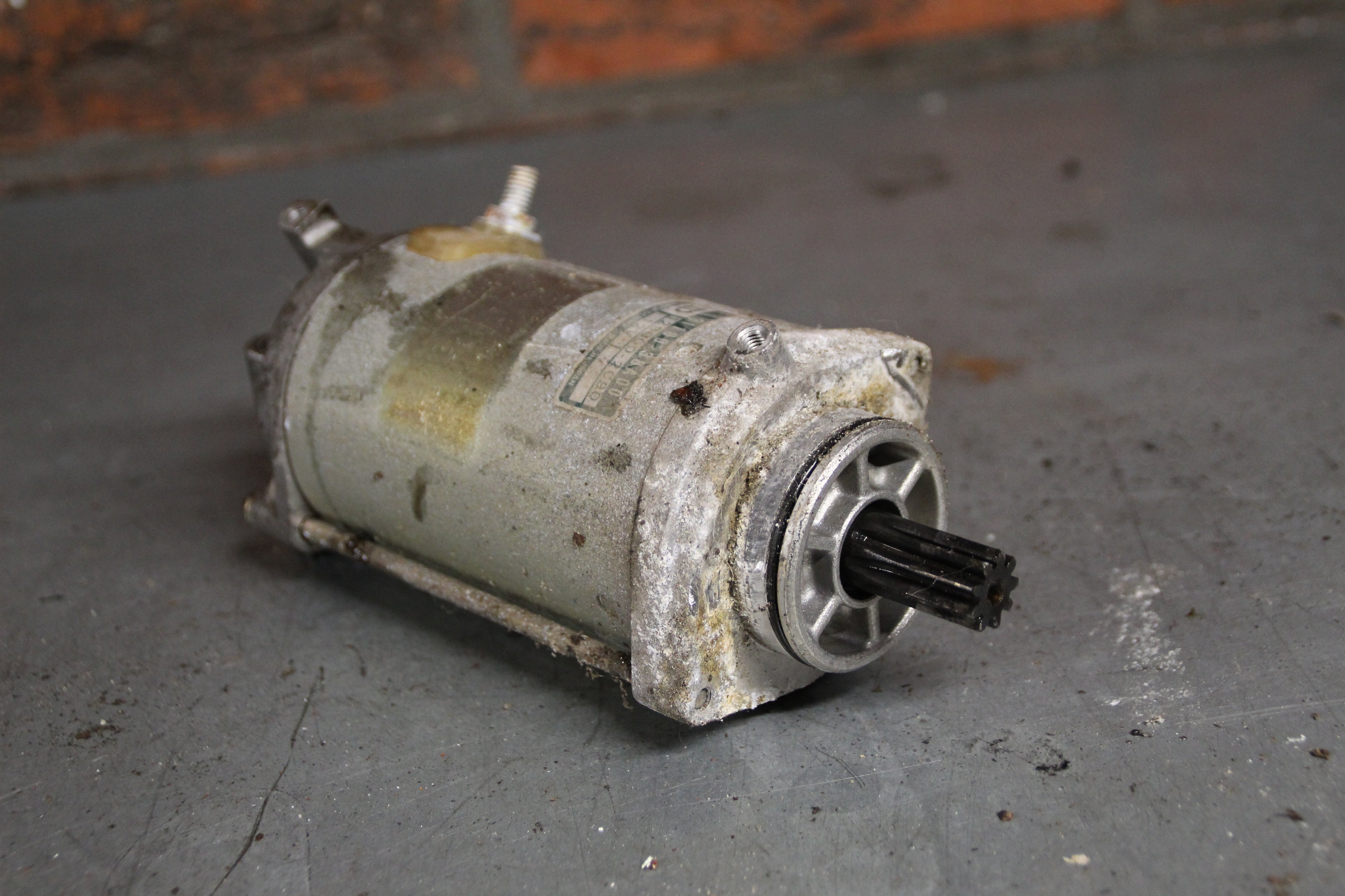 Suzuki VS700 startmotor