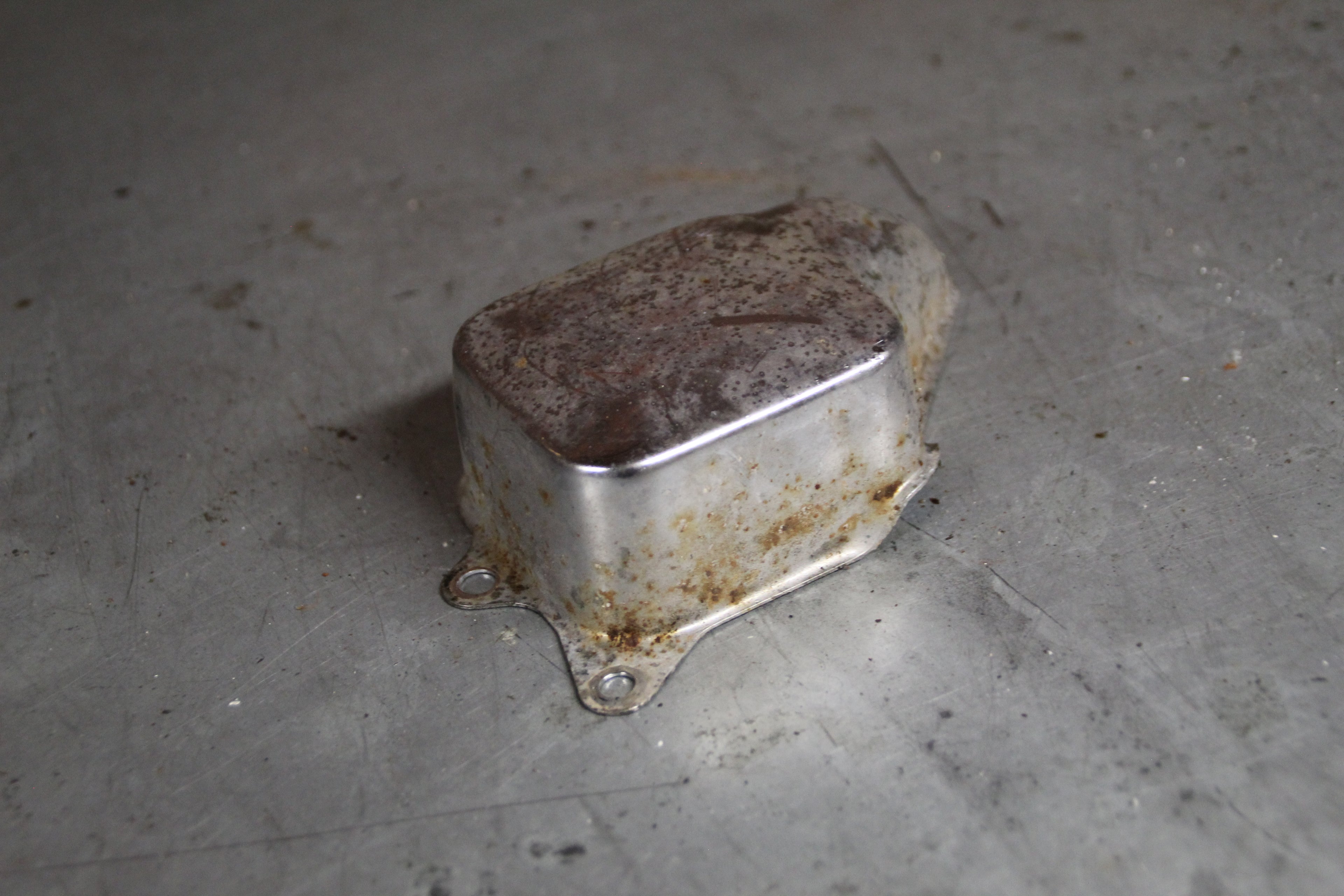 Suzuki VS700 waterpomp deksel