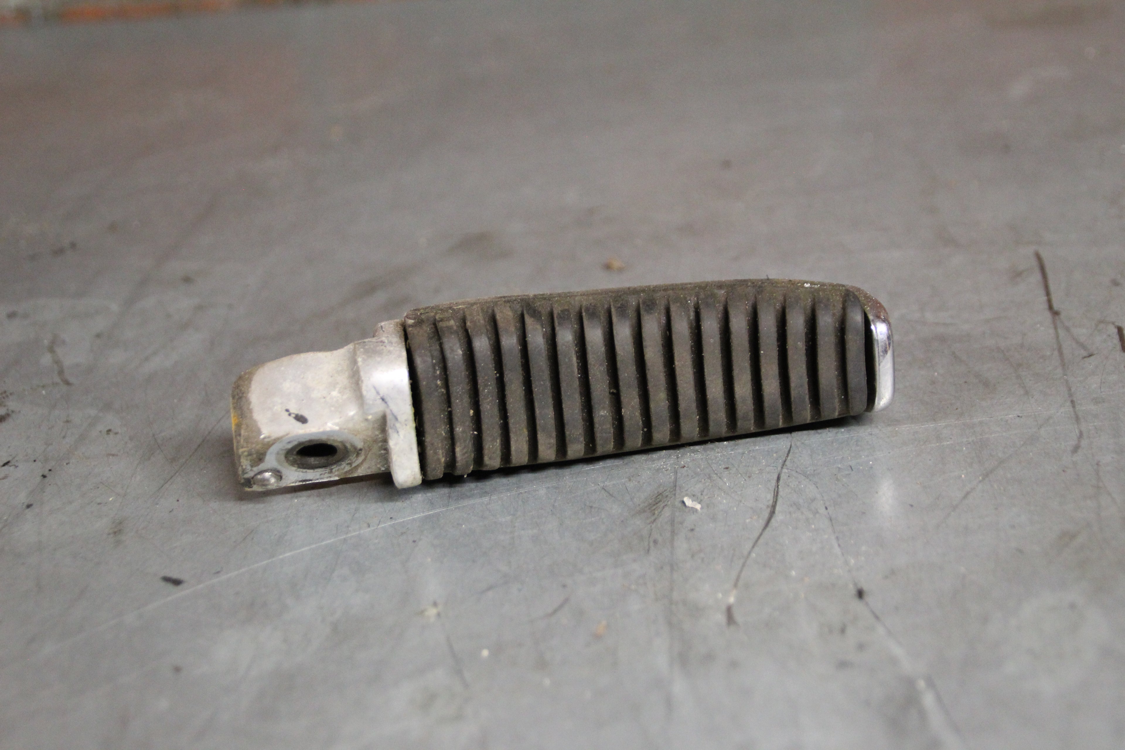 Suzuki VS700 duosteun links