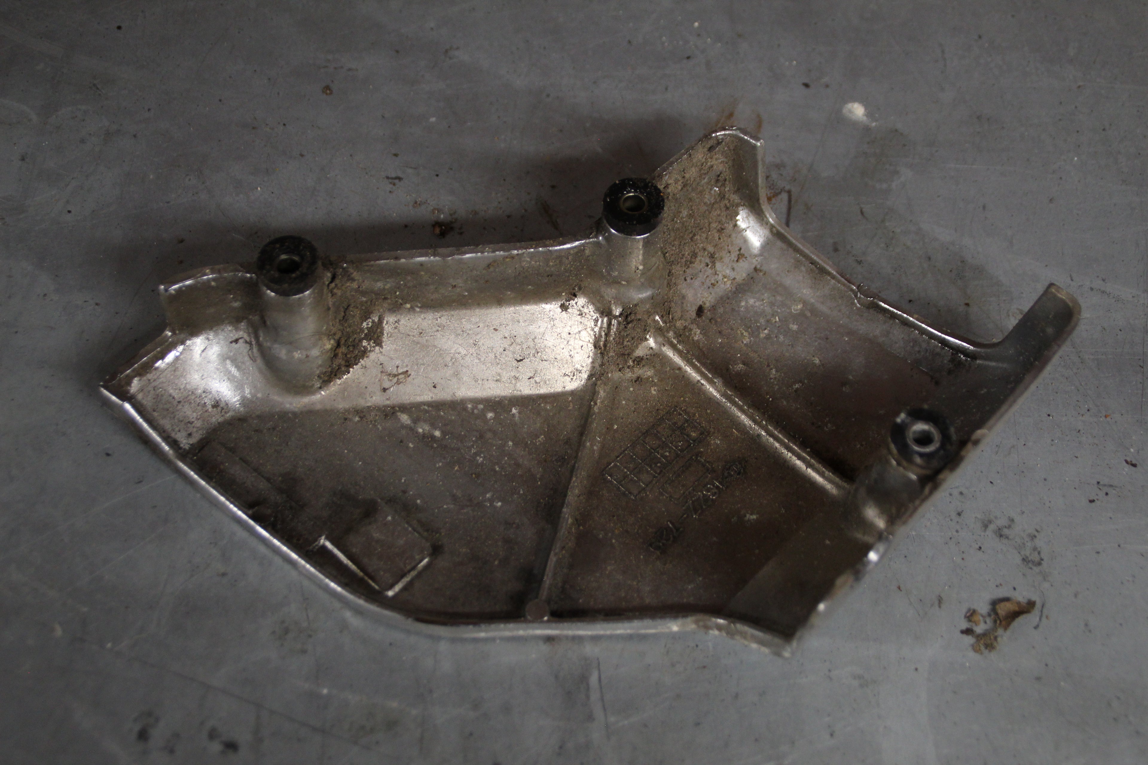 Suzuki VS800 motorblok deksel