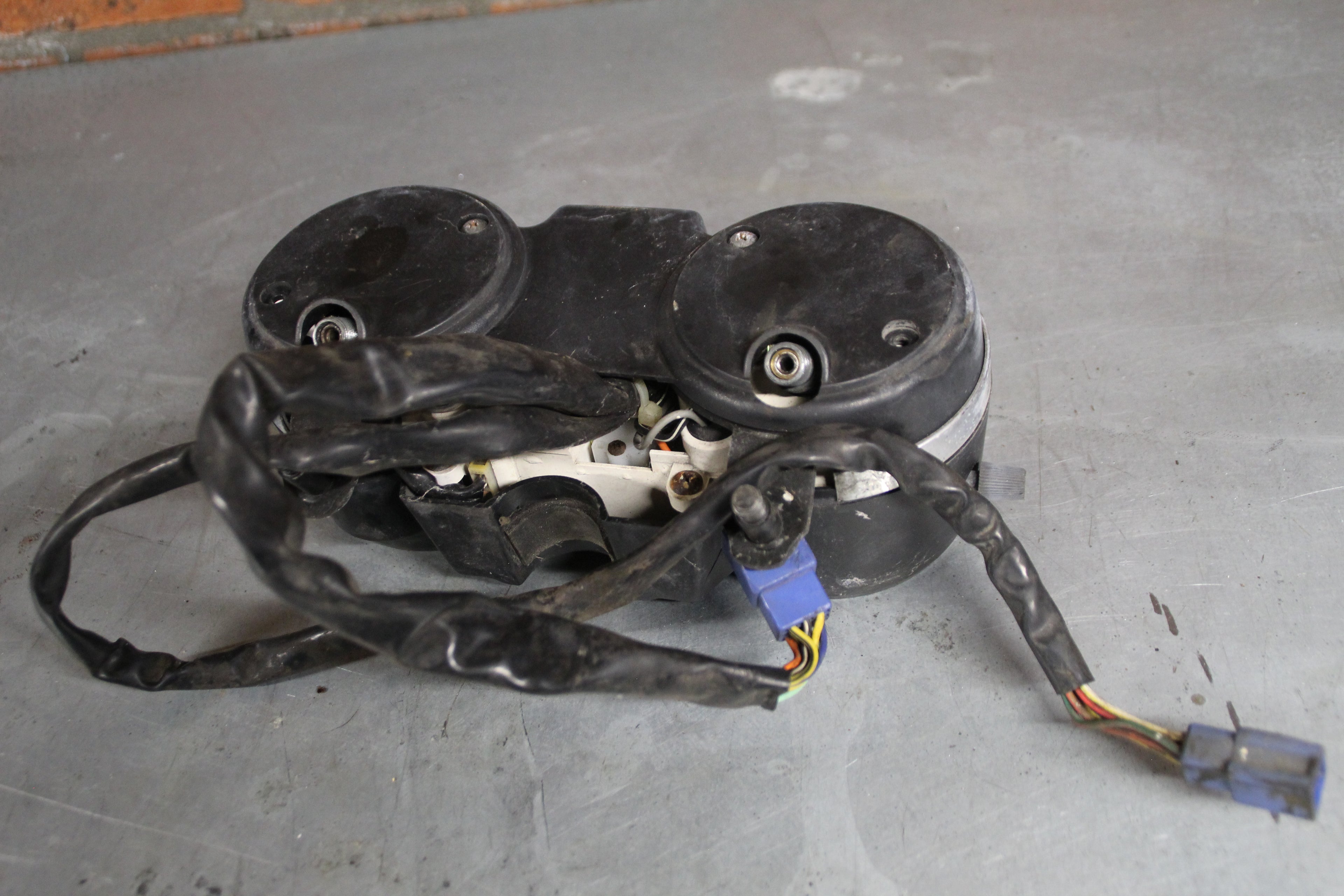 Suzuki GR650X kilometerteller 2