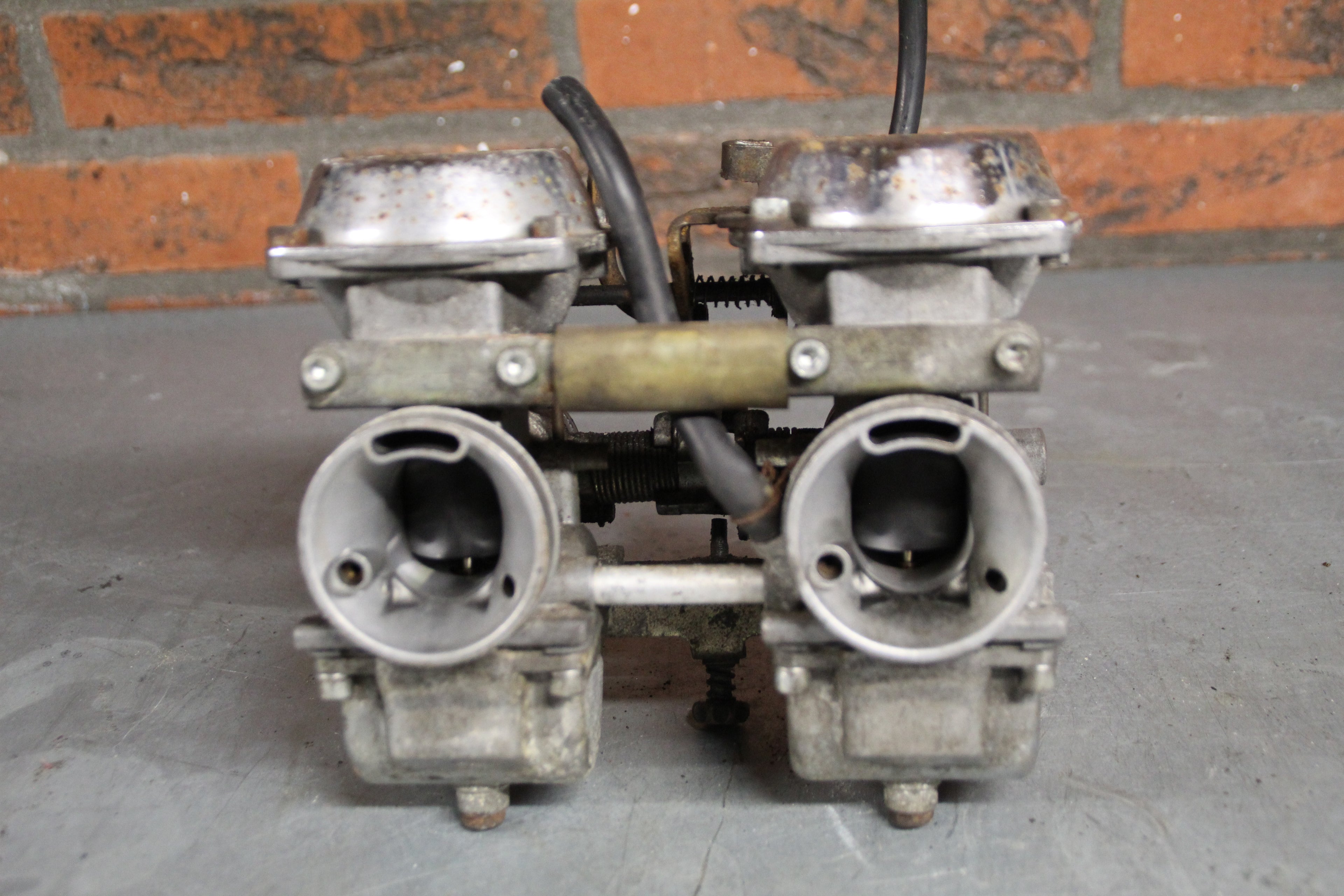 Suzuki GR650X carburateurs 2