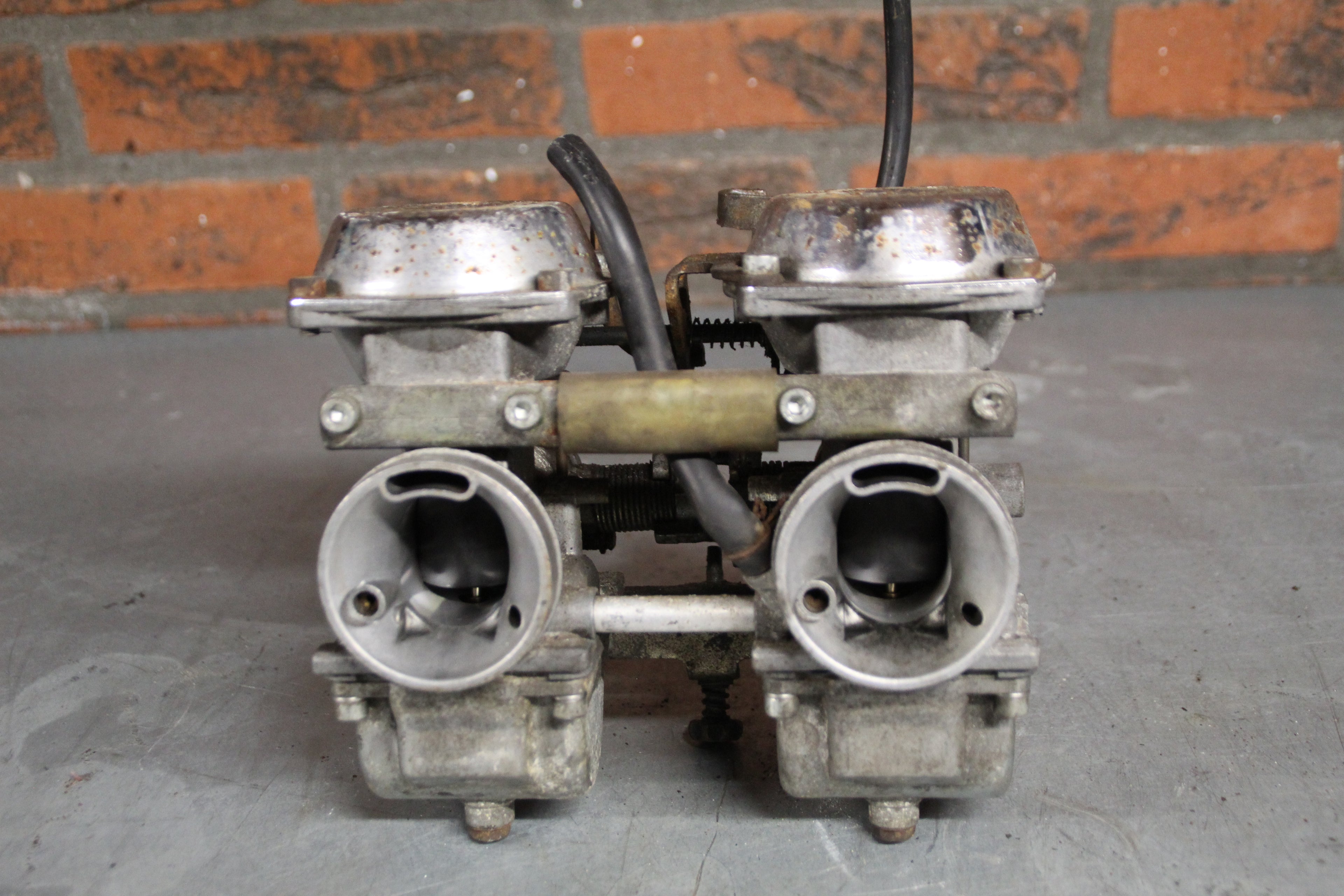 Suzuki GR650X carburateurs 2