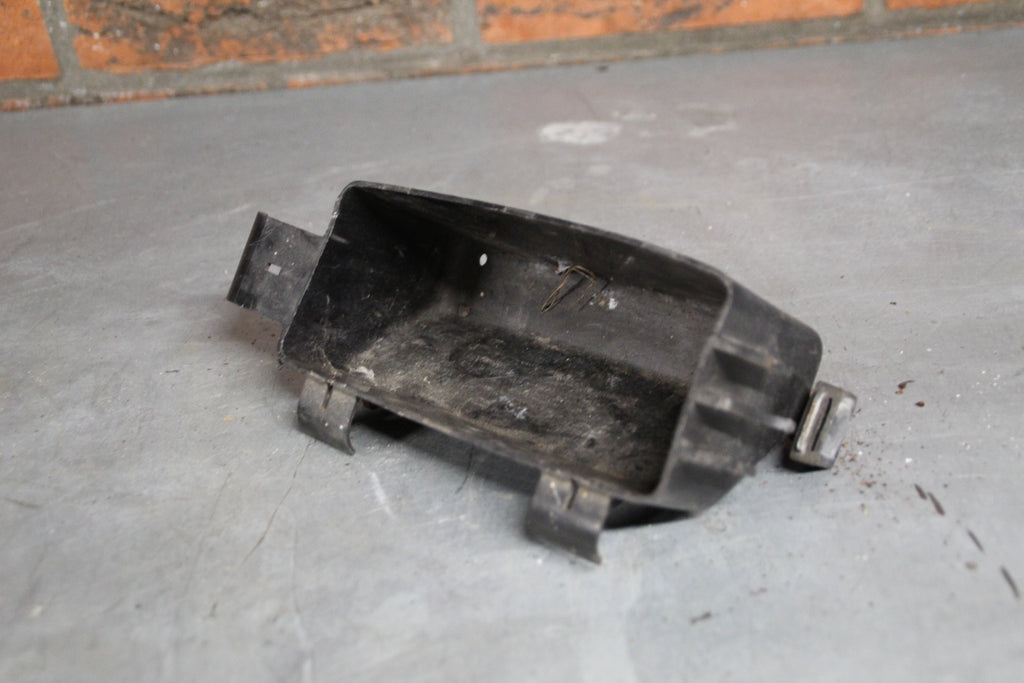 Suzuki GR650X gereedschap bakje