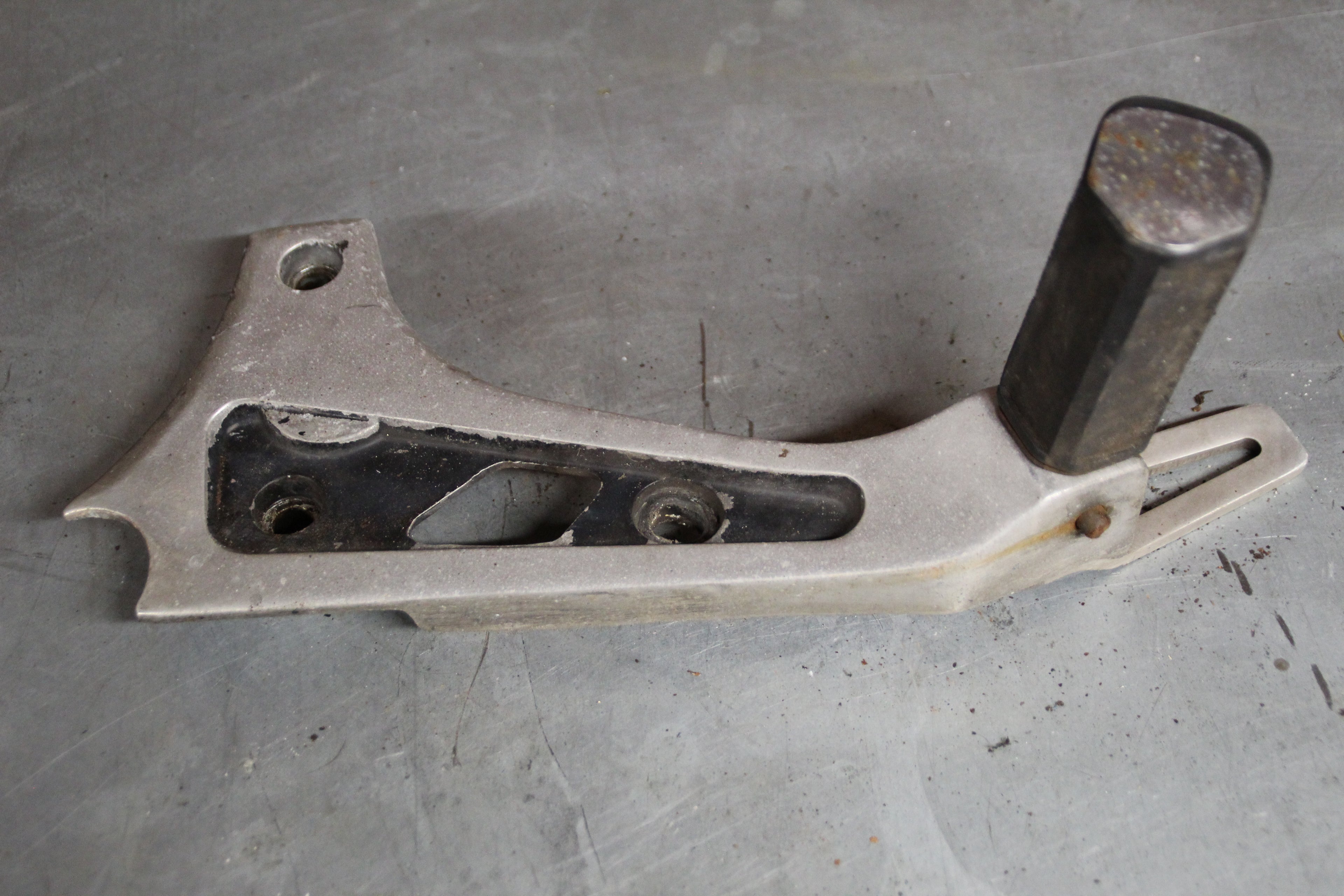 Suzuki GR650X duosteun links 2