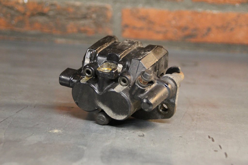 Triumph Trident remklauw achter