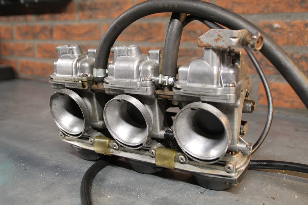 Triumph Trident carburateurs
