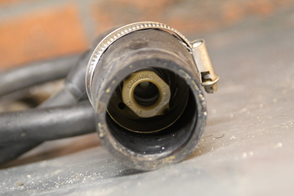 Triumph Trident koelslang thermostaat
