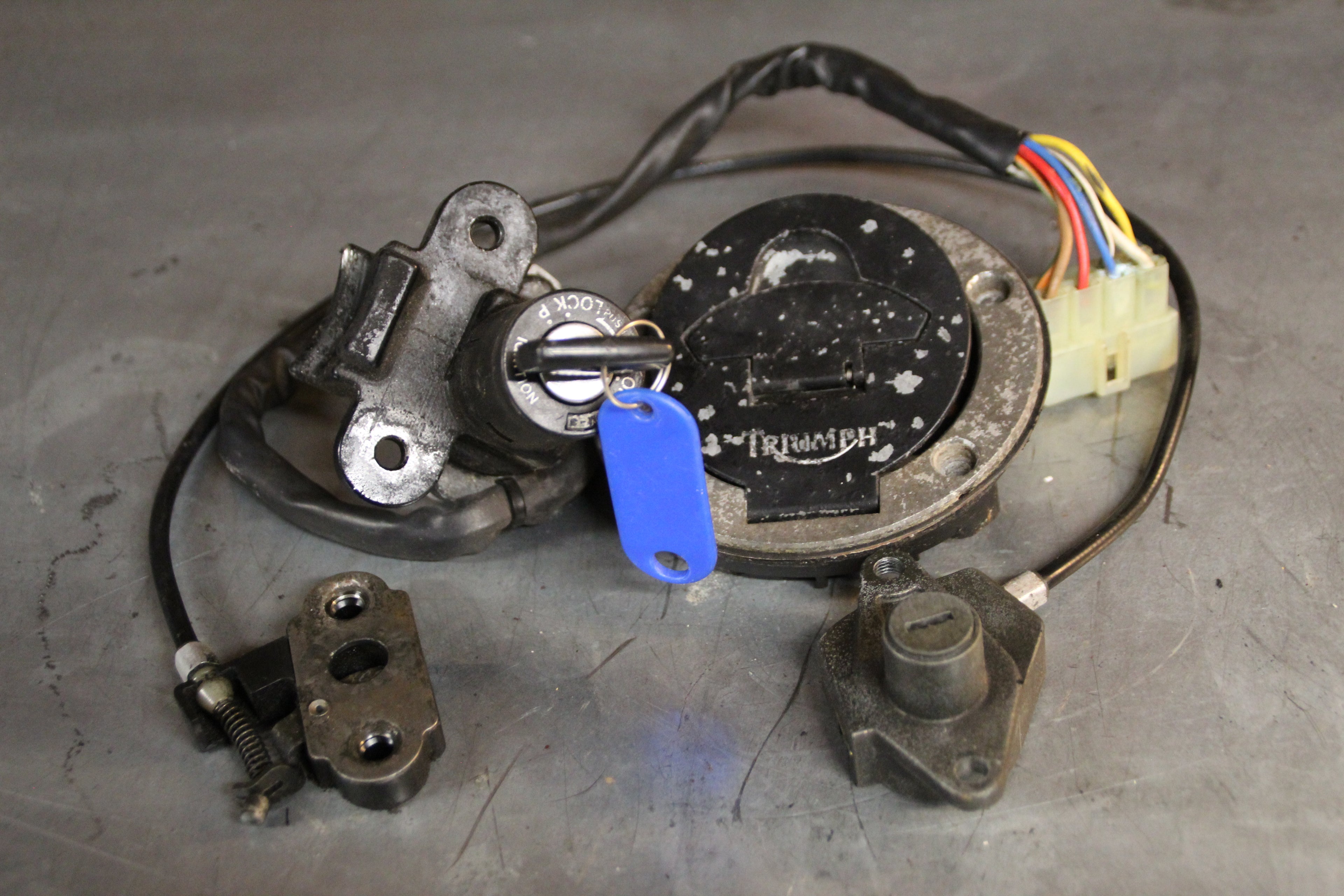 Triumph Trident slotenset