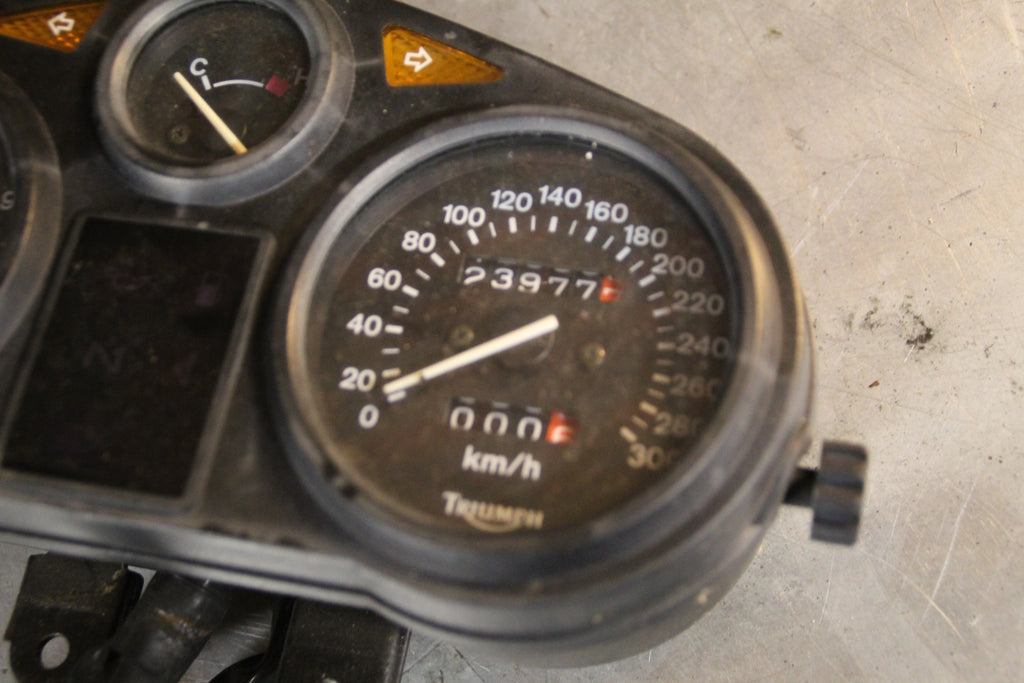 Triumph Trident kilometerteller