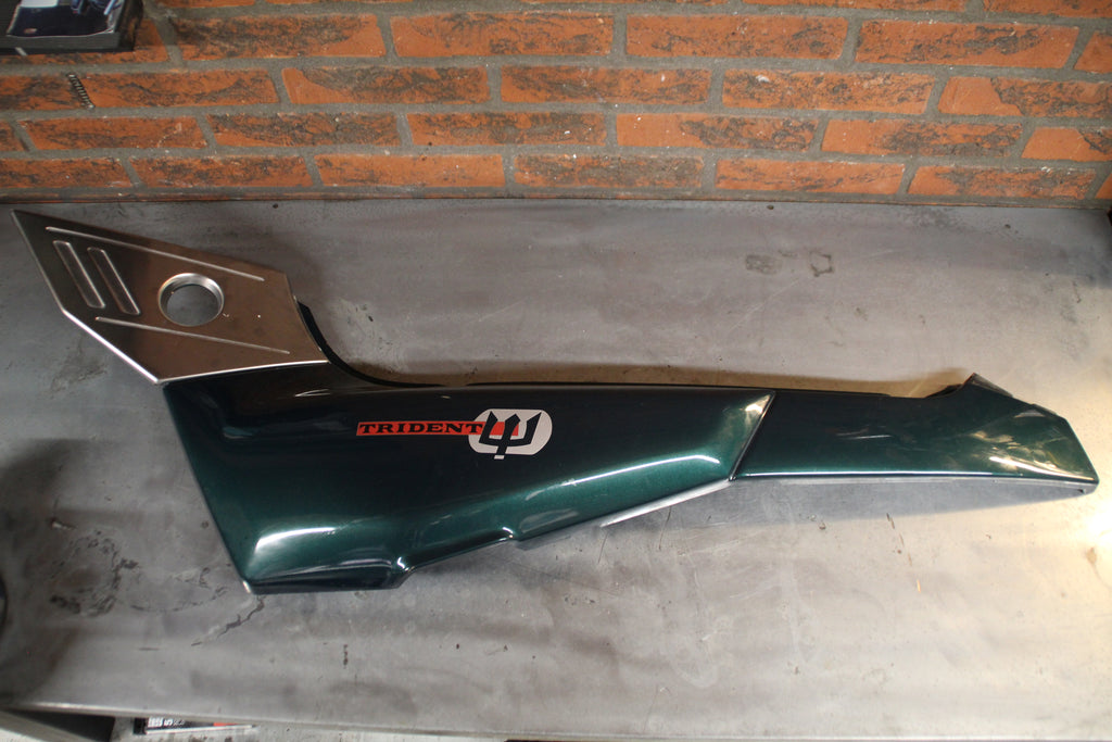 Triumph Trident staartdeel links