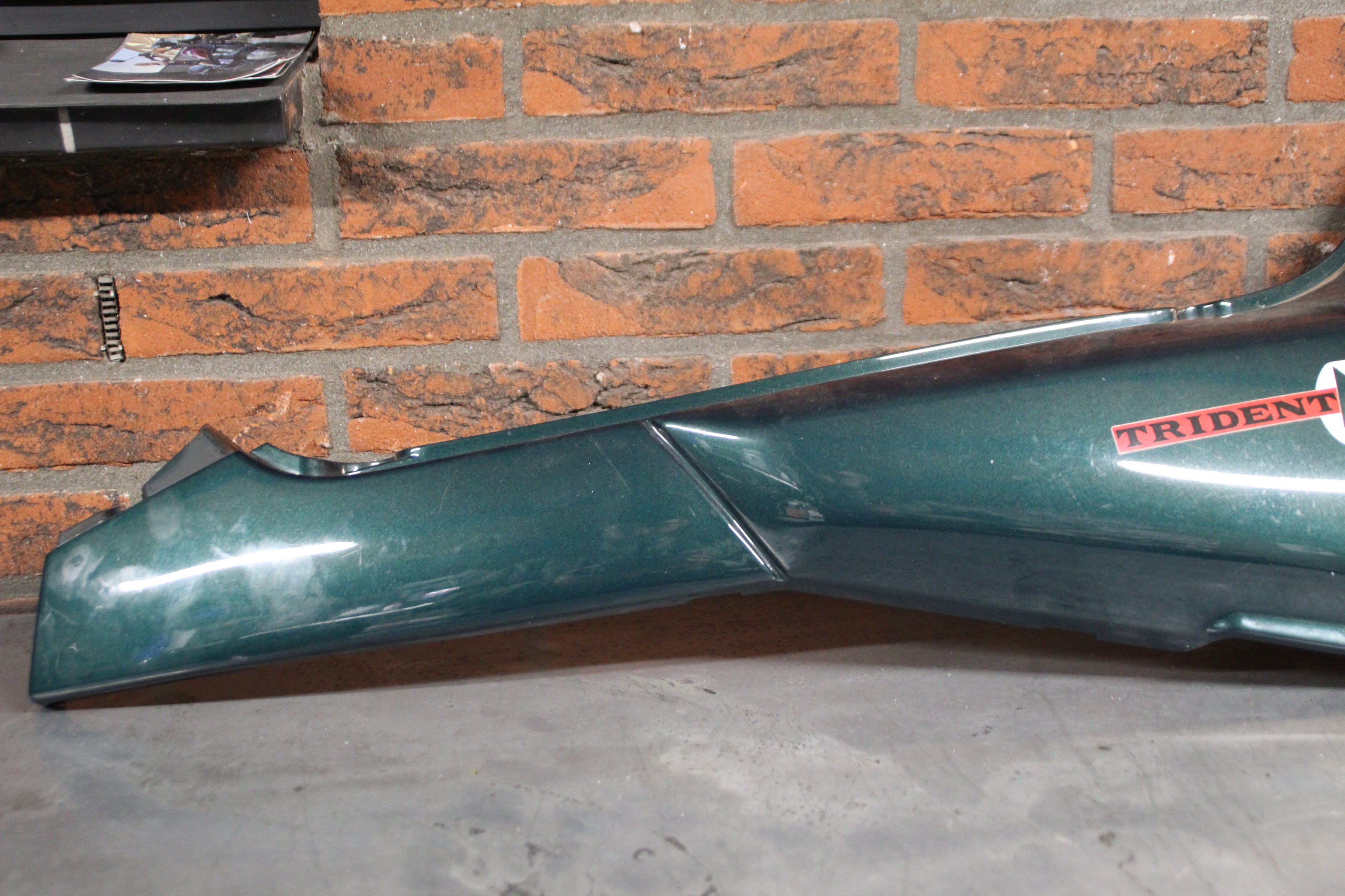 Triumph Trident staartdeel rechts