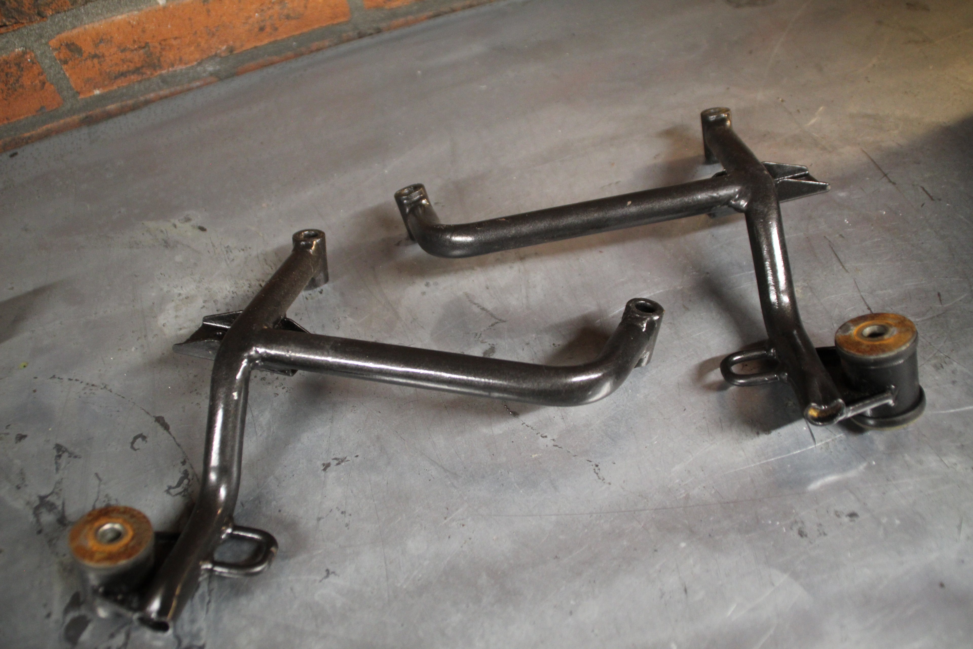 Triumph Trident bevestiging uitlaat
