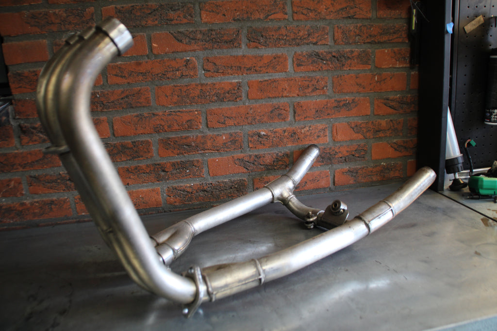 Triumph Trident uitlaat spruitstuk