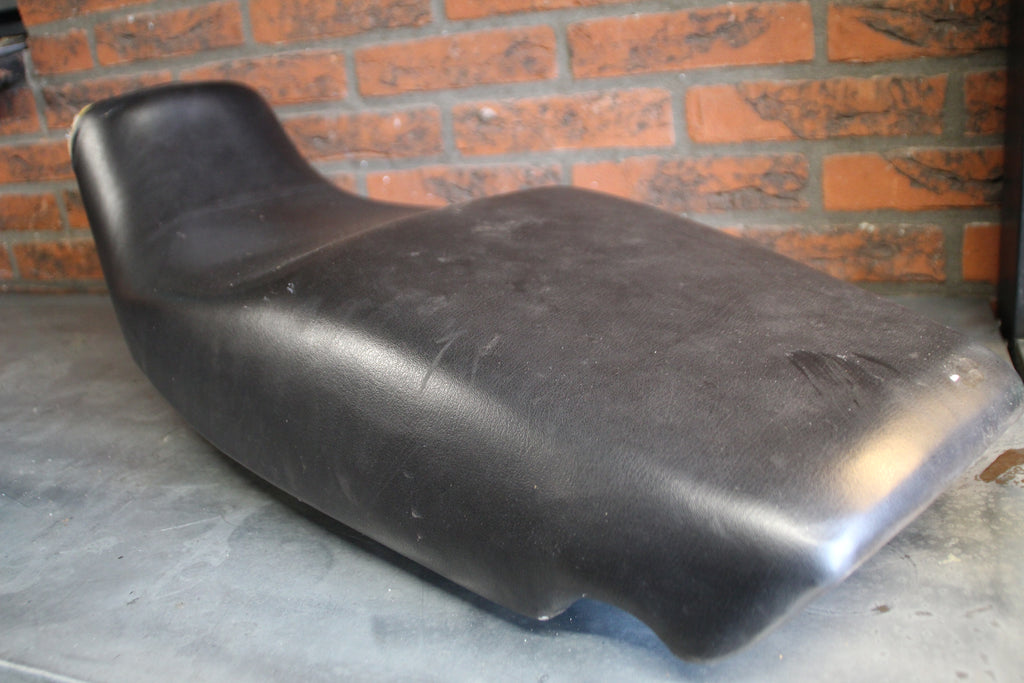 Triumph Trident zadel