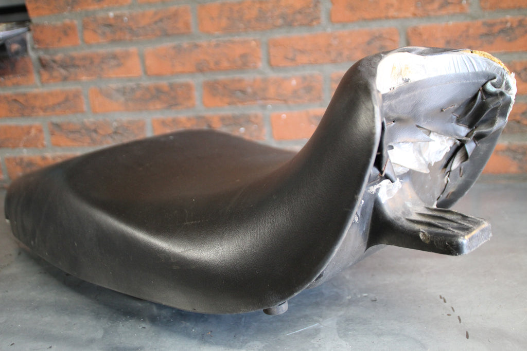 Triumph Trident zadel