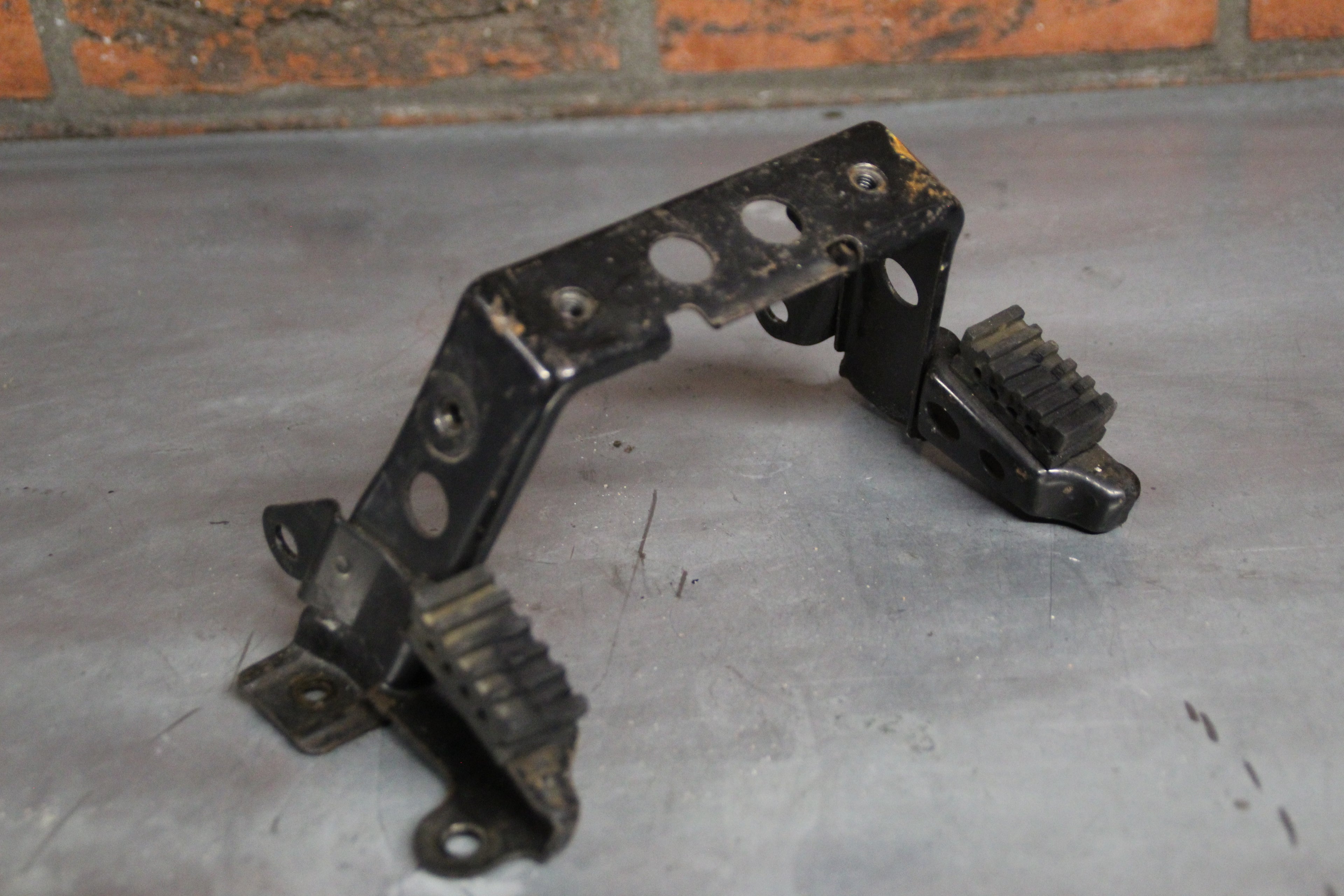 Suzuki GSX750F tankbevestiging