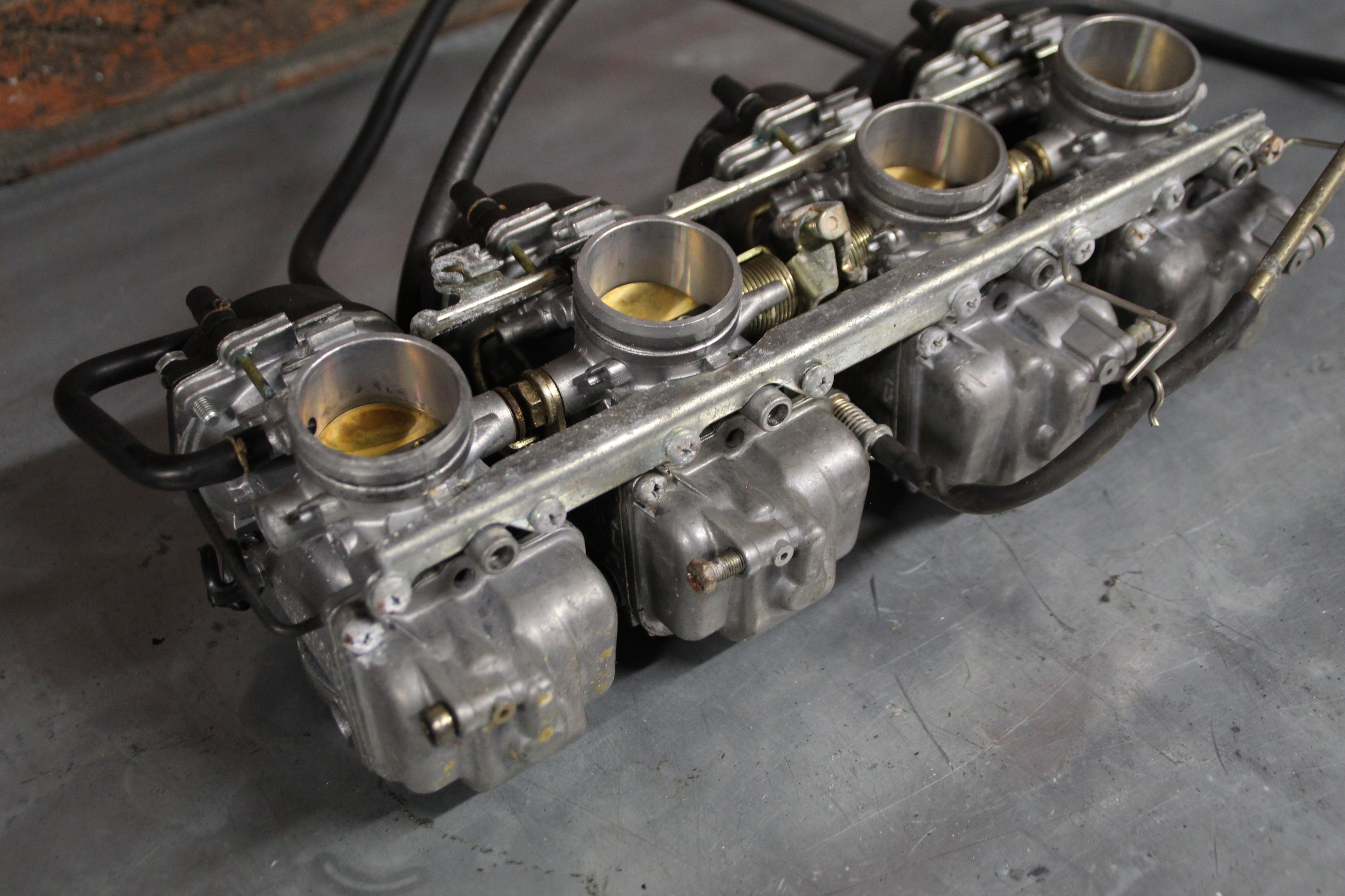 Suzuki GSX750F carburateurs