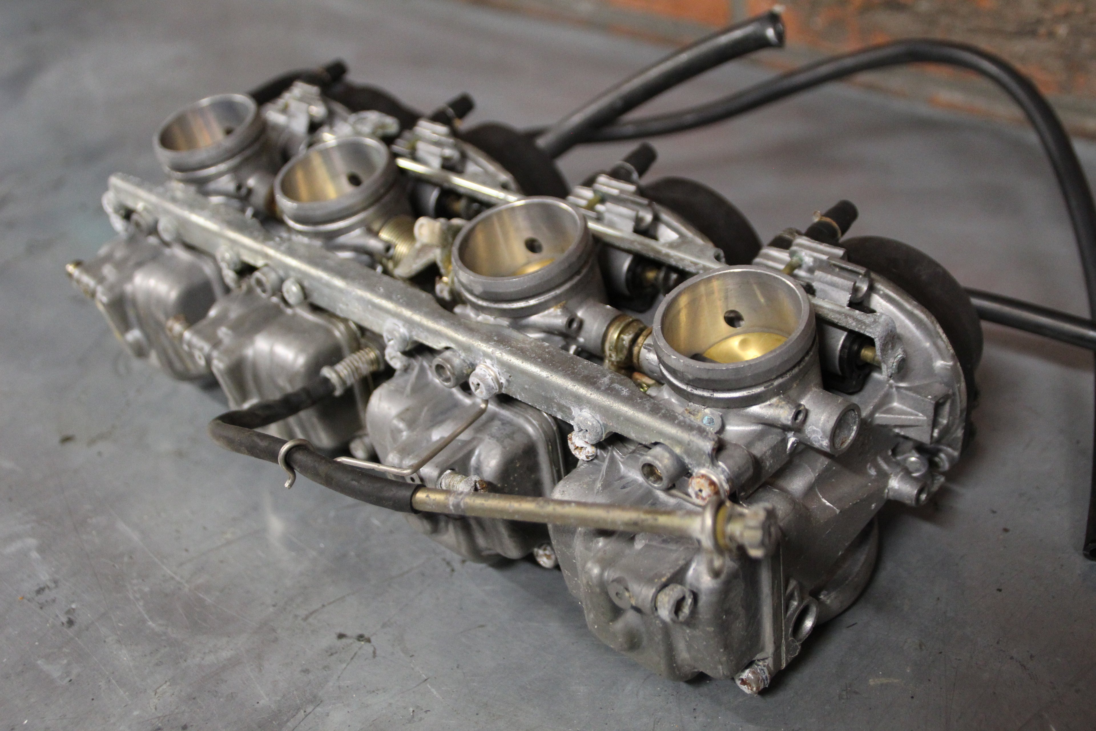 Suzuki GSX750F carburateurs