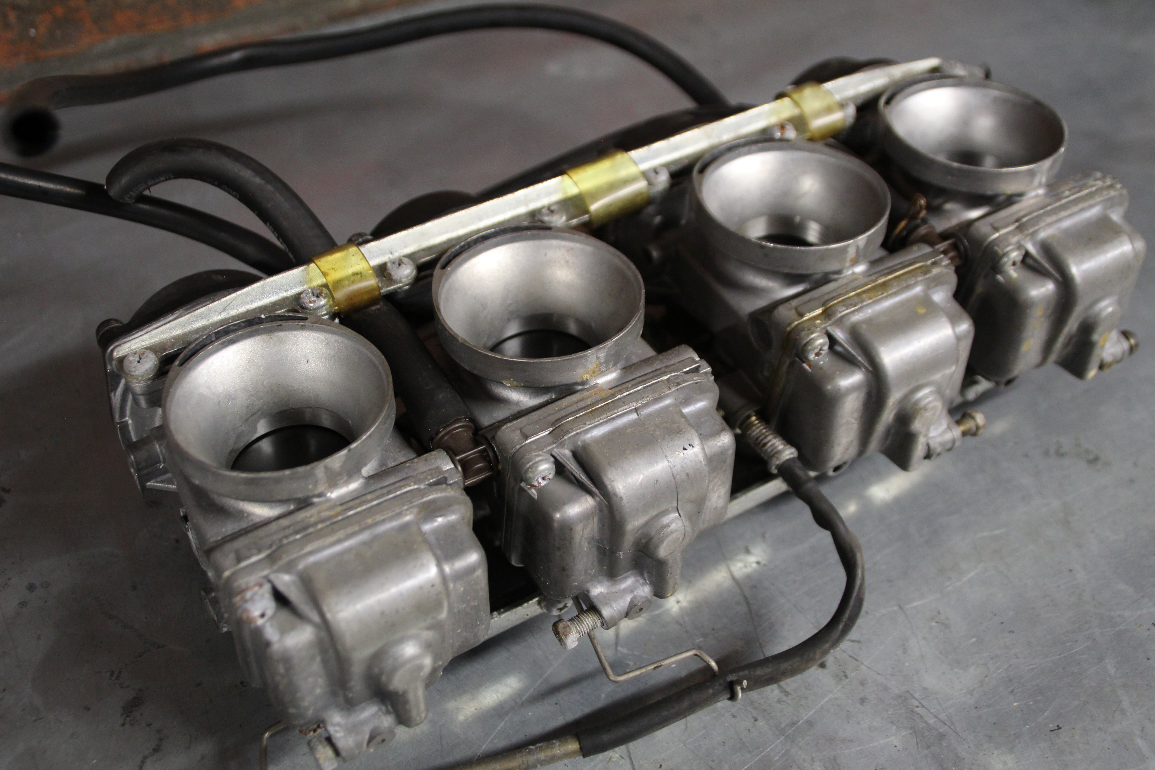 Suzuki GSX750F carburateurs