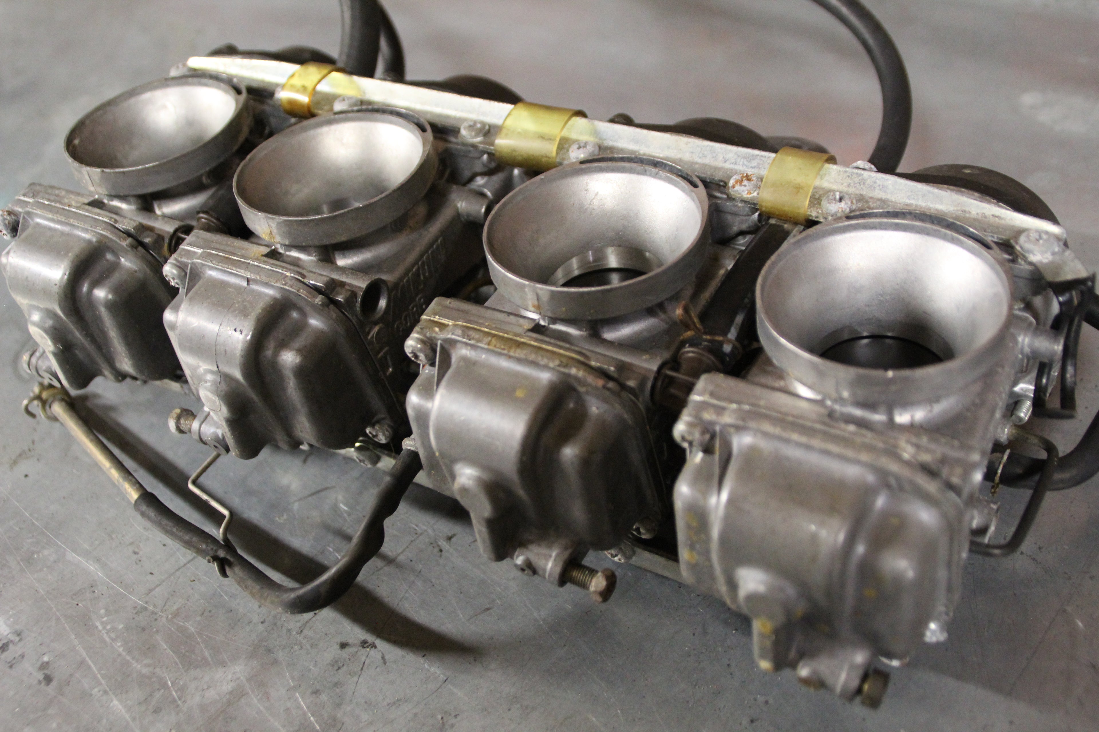 Suzuki GSX750F carburateurs