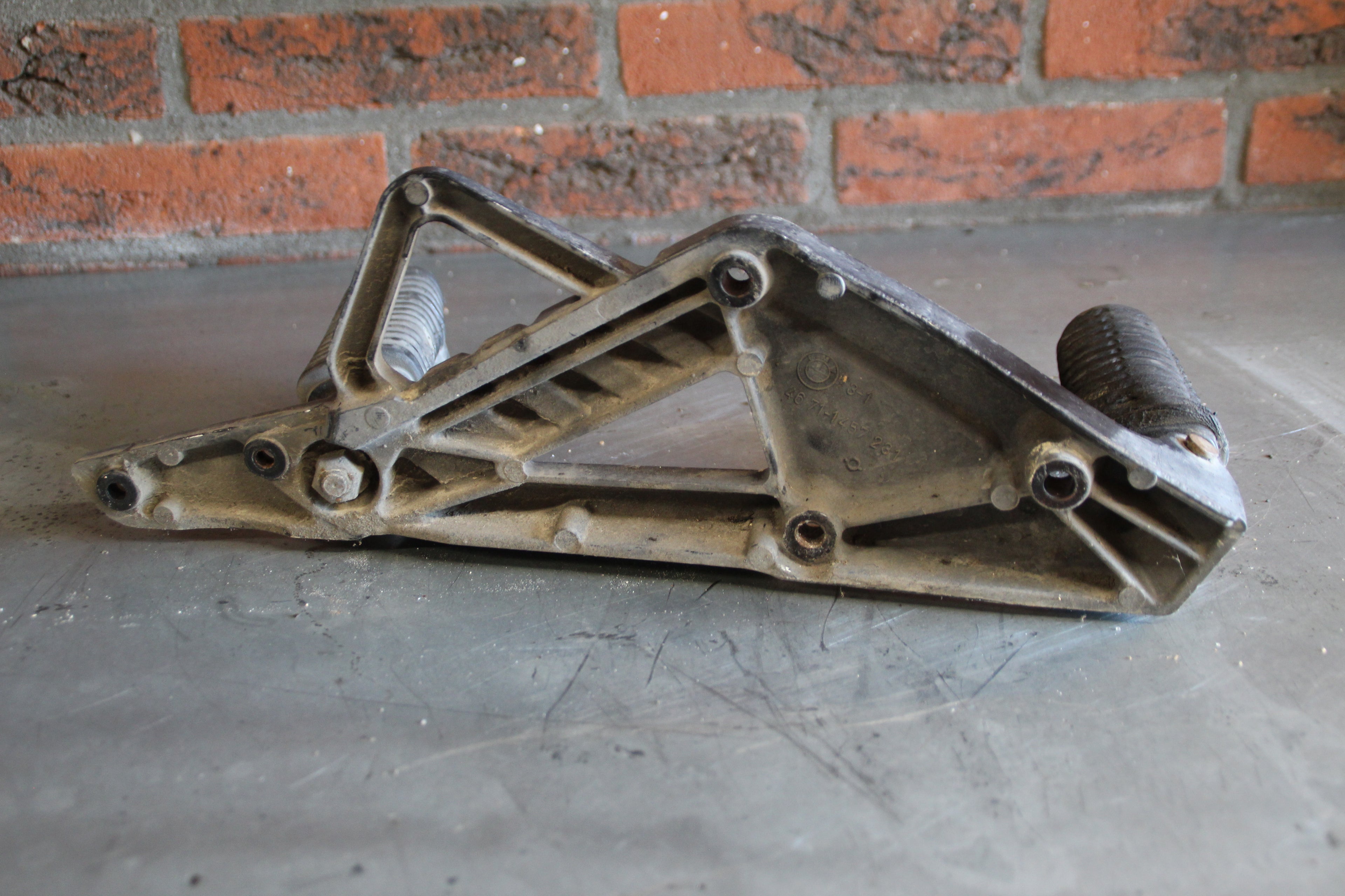 BMW K75RT schetsplaat links