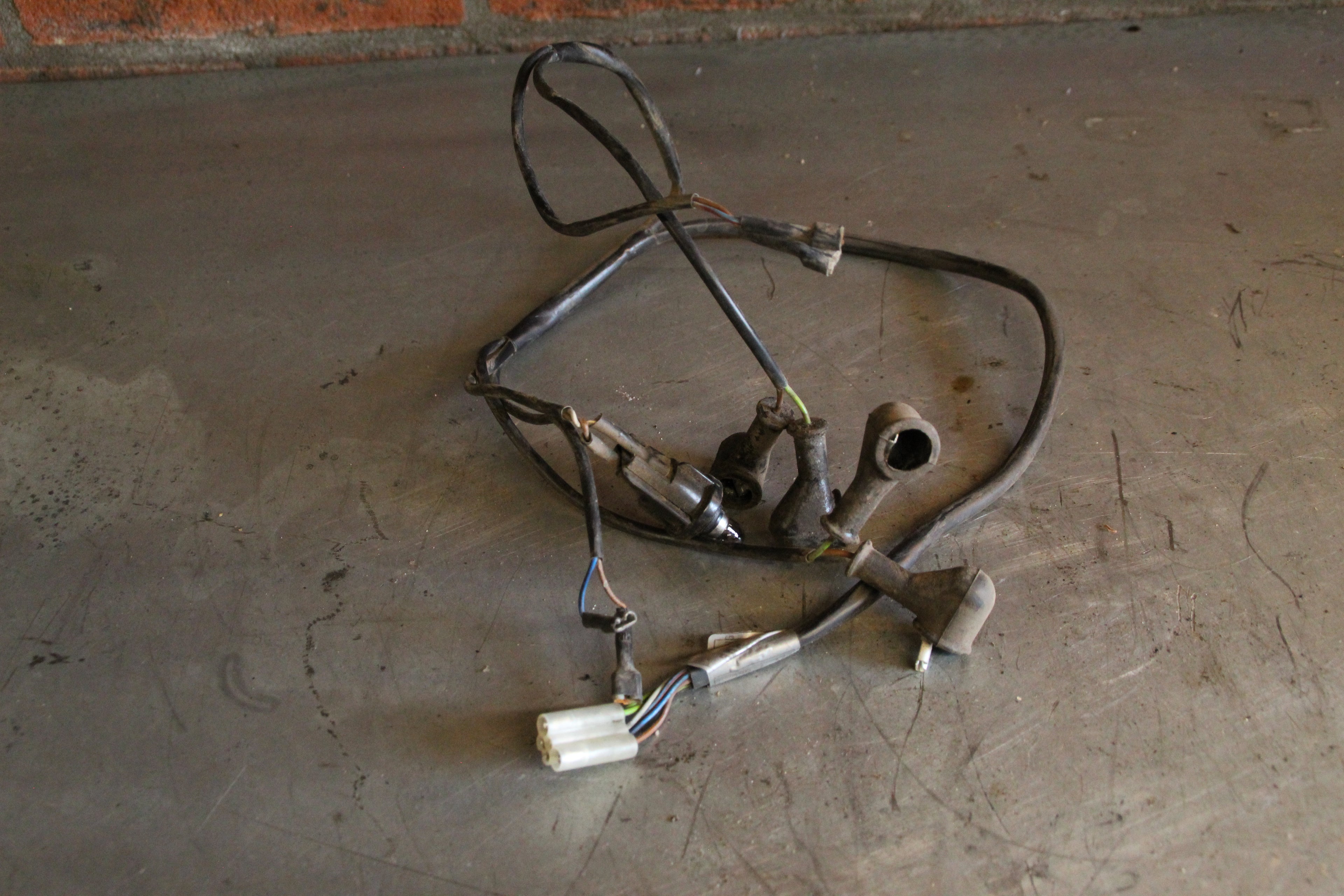 BMW K75RT kabelboom achter