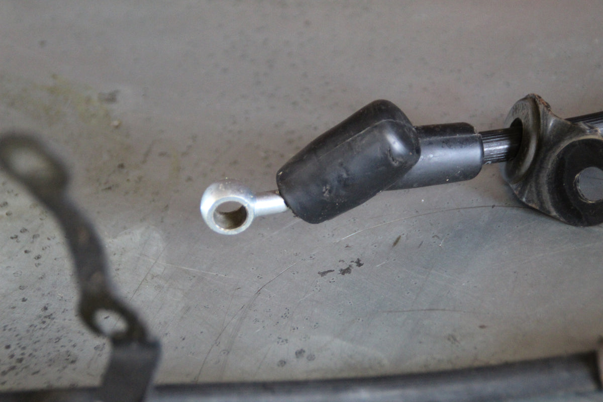 Suzuki GS550L remleiding voorzijde