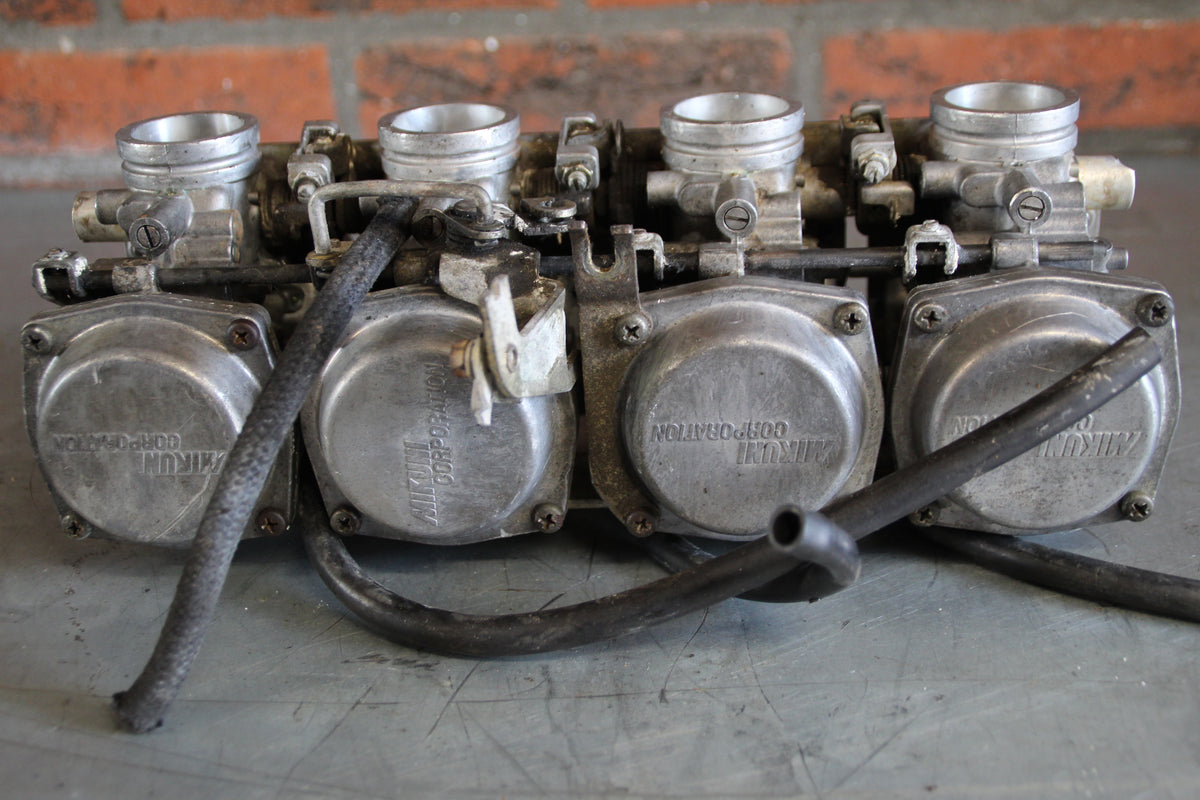 Suzuki GS550L carburateurs