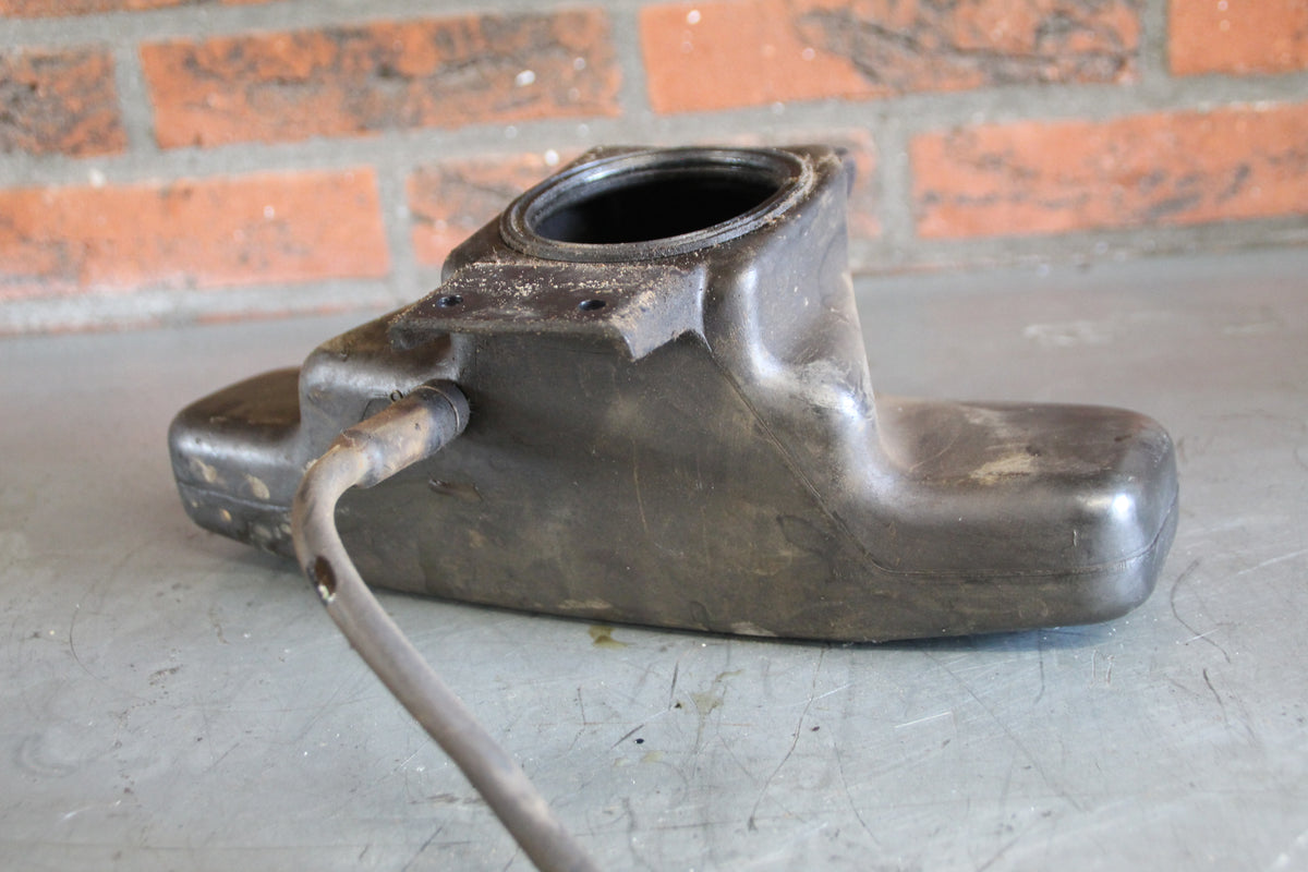 Suzuki GS550L filterbak plastic