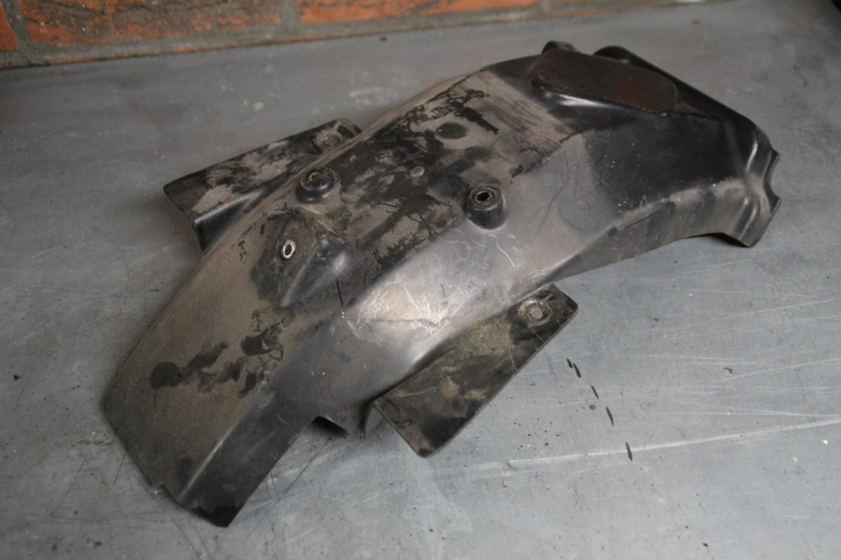 Suzuki GV1200 binnenspatbord